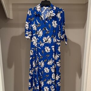 Sandra Darren Blue and White Floral Midi Dress
